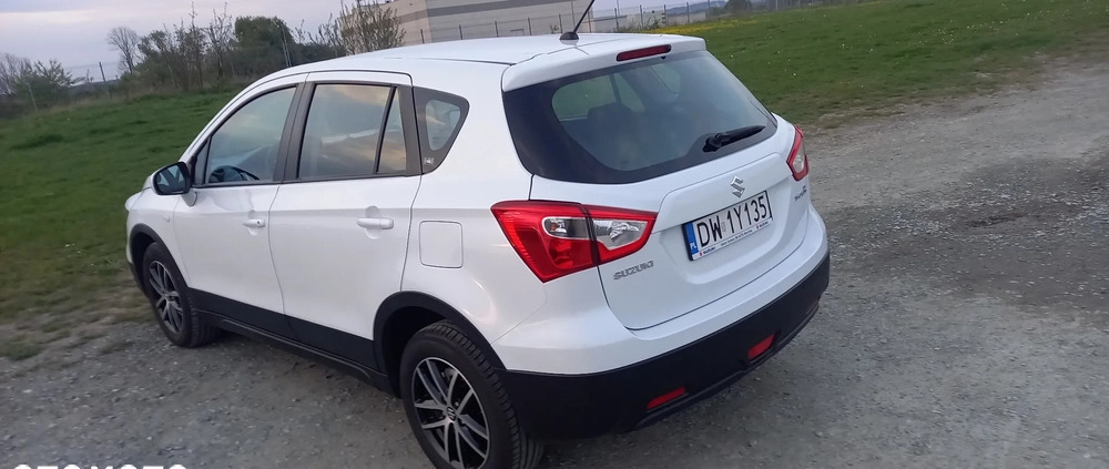 Suzuki SX4 cena 61100 przebieg: 104867, rok produkcji 2017 z Sierpc małe 211